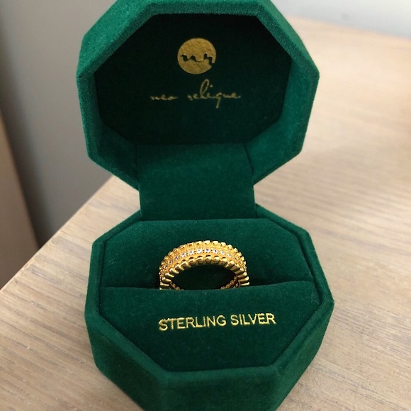 NWOT Beautiful Gold Stirling Silver Ring - Picture 1 of 6